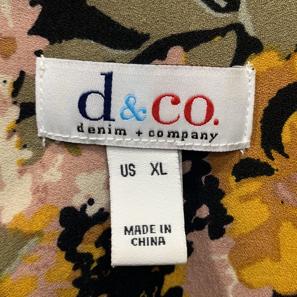 D&CO Women’s Black Multi-Floral Long Sleeve Button Down Shirt - Picture 2 of 7